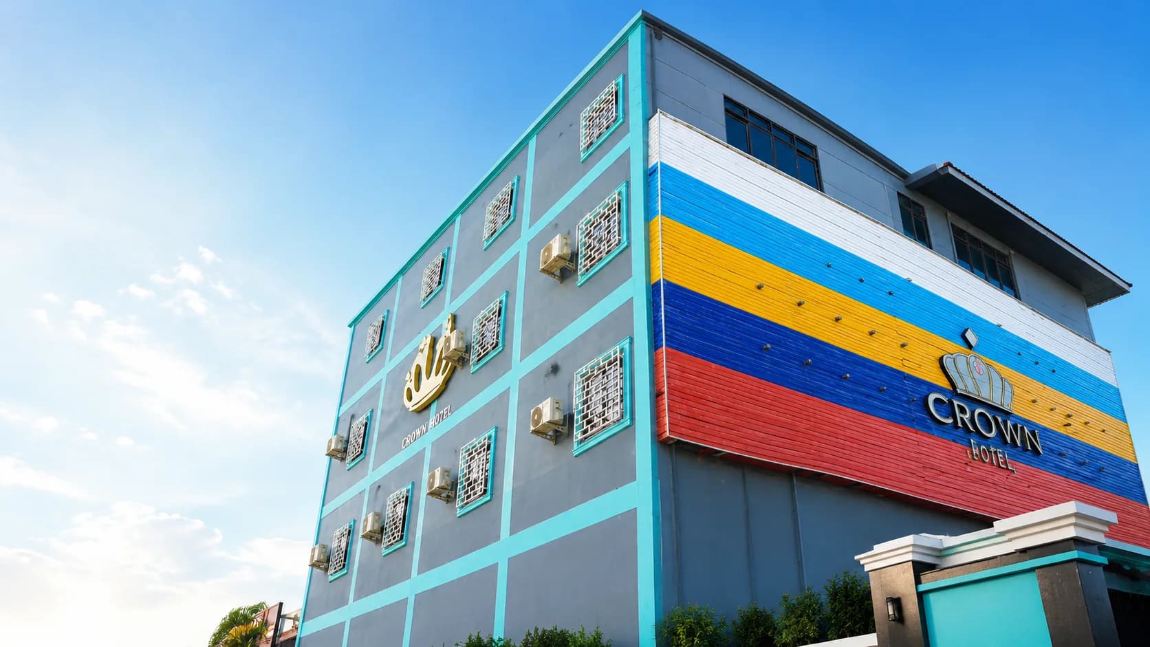 The Crown Hotel exterior in Tachileik
